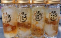 冰糖桃胶皂米炖雪蛤