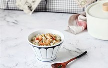 青酱松仁鲜虾炒饭