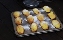 椰子油松仁玛德琳