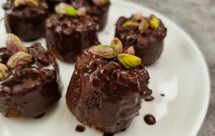 巧克力开心果脆皮蛋糕