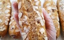 无糖全麦坚果面包