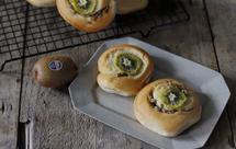 【Zespri轻食日记】奇异果酱瓜子仁面包卷