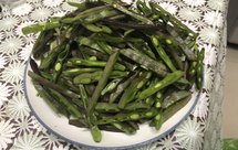 鲜香爽辣的清炒红扁豆丝/梅豆丝